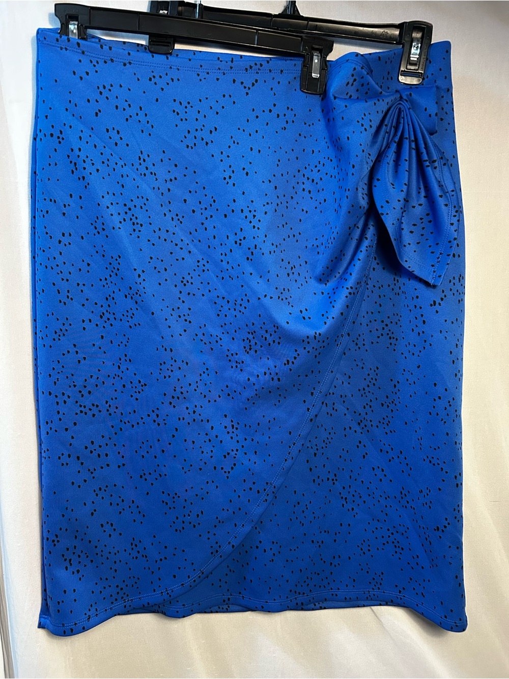 BOLD elements Royal Blue Bow-Accent Pencil Skirt with Black Speckle